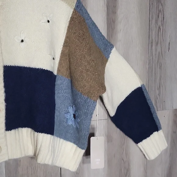 Luna Ivy Anthropologie Women XS Oversized Cardigan Knit Patchwork Floral NWT - Picture 5 of 10